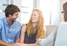 5 intrebari pe care trebuie sa vi le puna terapeutul de cuplu inainte de a divorta